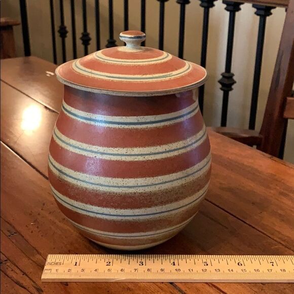 Rare Takahashi Stoneware Canister - Picture 6 of 8